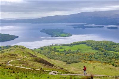 Wanderer im Loch Lomond & the Trossachs Nationalpark